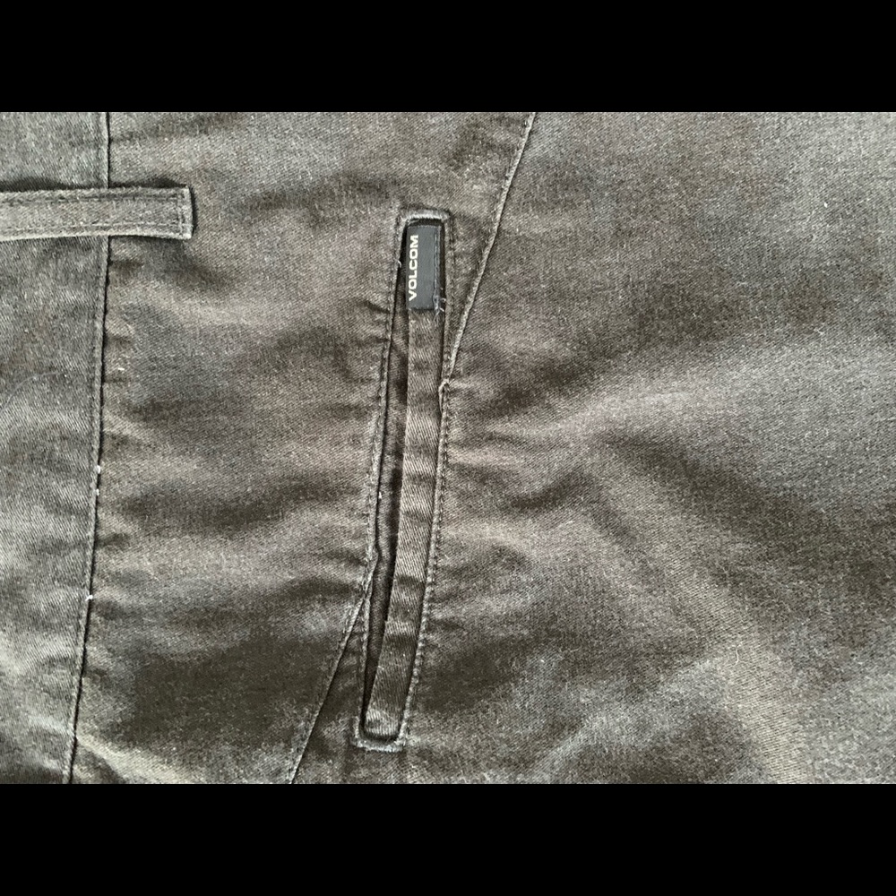 Volcom Shorts - Picture 5 of 5